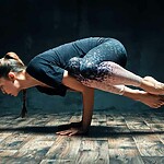 Bakasana Postura Del Cuervo Yoga